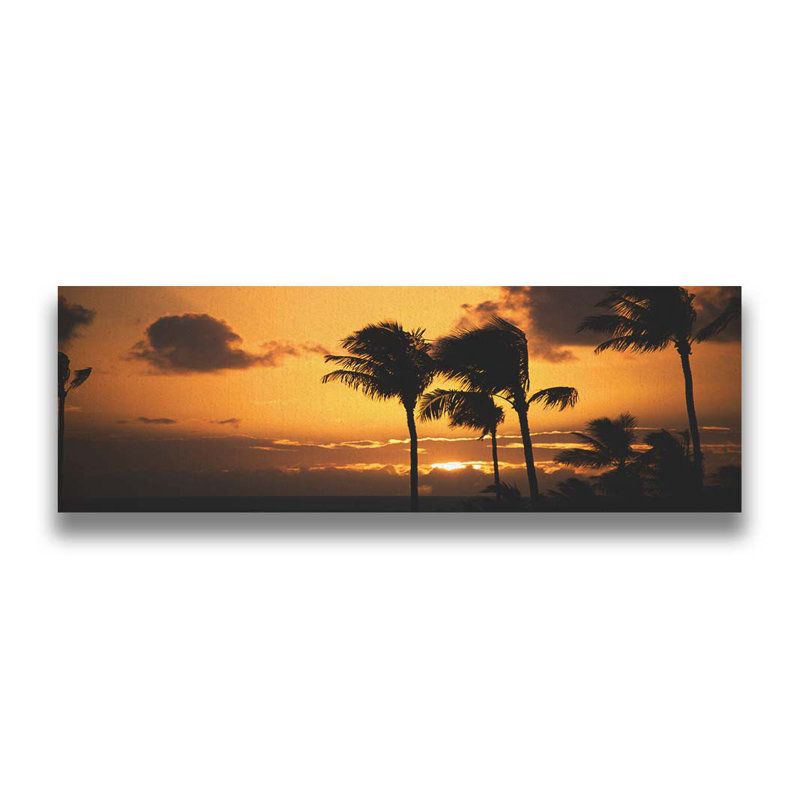 Maui Sunset - Panoramic par Kelly Wade. Impression sur papier - Montée et encadrée, H 19 po x l 49 po x P 1 po