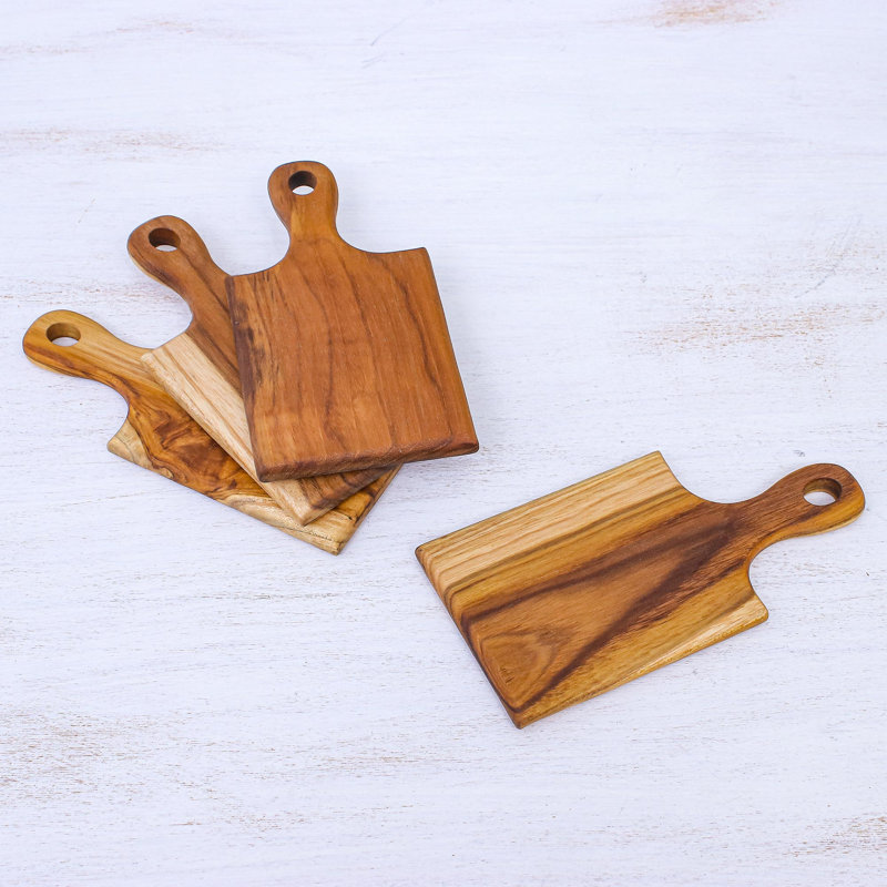 Mini planches de service en bois de teck Millwood Pines Kitchen Fun (ensemble de 4)