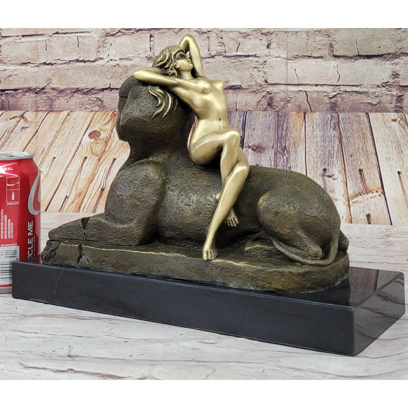 Figurines et sculptures