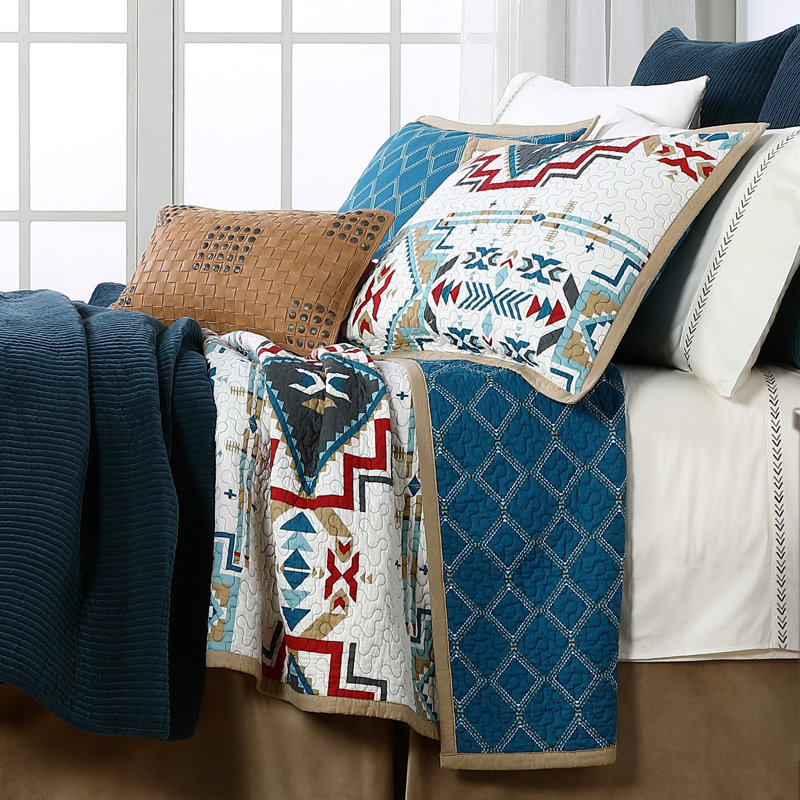 Twin White Cotton Reversible Southwestern Quilt Set