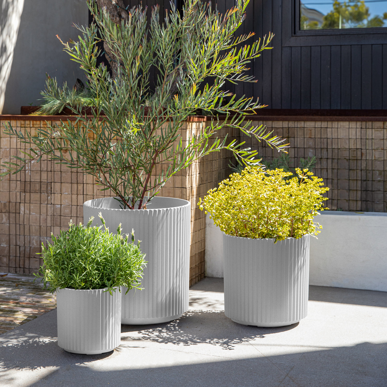 Demi Series 19" Pot Planter, White