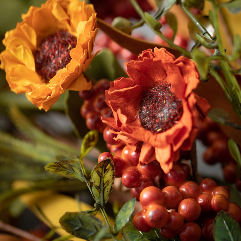 Tiges de baies et de fleurs mélangées