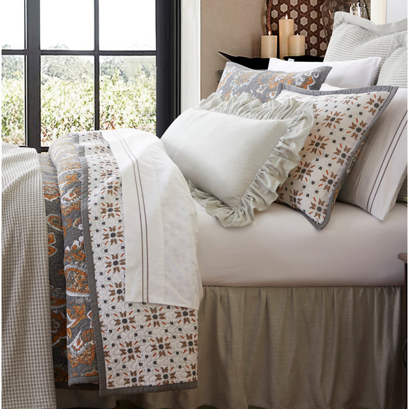 Abbie Cotton Paisley Western Chic Casual Southwestern Reversible Quilt Set, Full/Double Quilt + 2 Standard Pillowcases, Gray