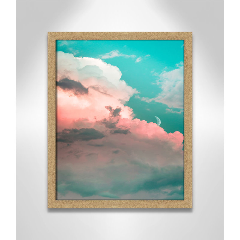 «Crescent Sky» par Szabo Viktor - Art encadré avec fond perdu, H 19 po x l 16 po x P 1,25 po, Encadré naturel