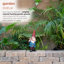 Statue de nain de jardin de chasse avec cour-684186784