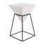 Table d'appoint géométrique inversée en bois blanc avec support en métal noir