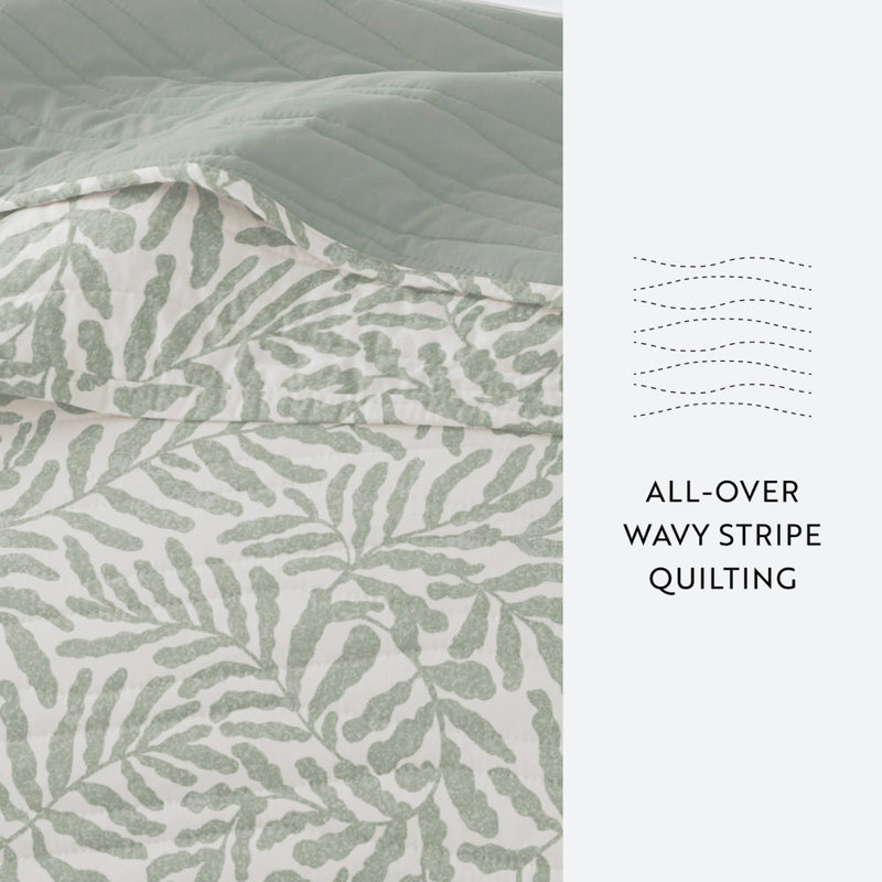 Quilt Set Super Soft Lightweight All Season Quilted Coverlet in Tossed Ferns, King Coverlet Set + 2 Standard Pillow Shams