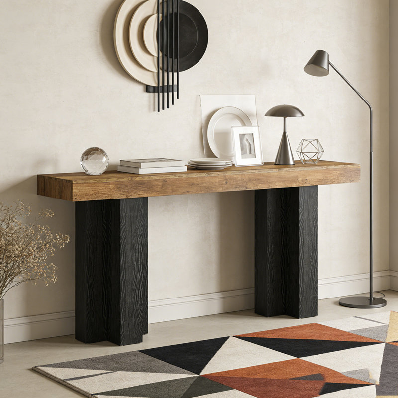 Table d'entrée étroite avec canapé et pieds robustes