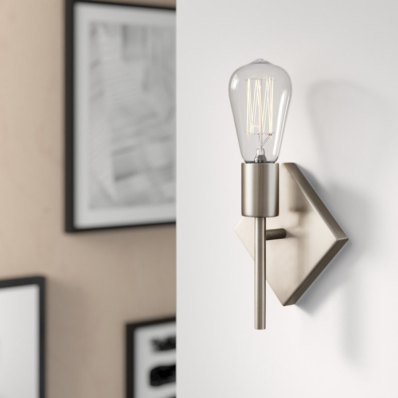 Luminaire mural à 1 lumière à intensité variable Enne, Nickel satiné