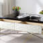 Table basse à 4 pieds avec rangement