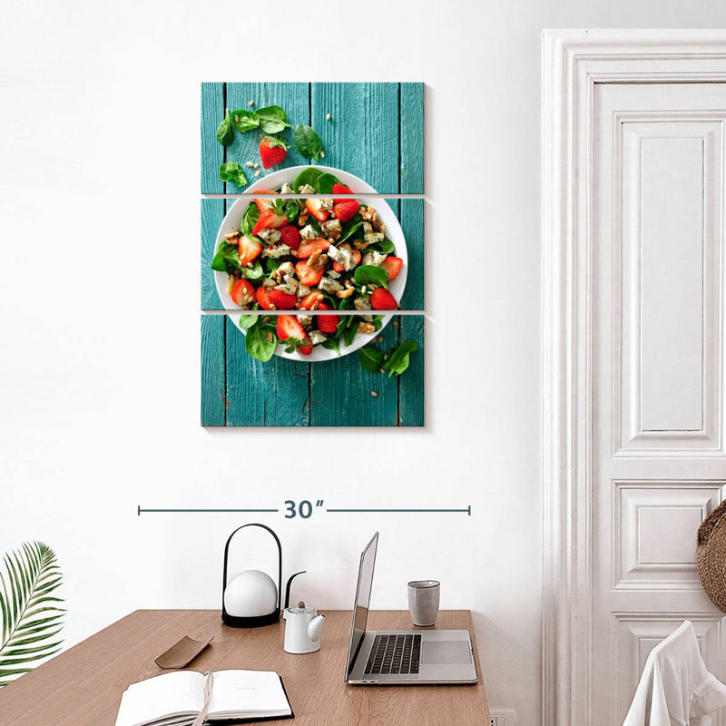 Yarlin Fresh Strawberry Salad, 32" H x 20" W
