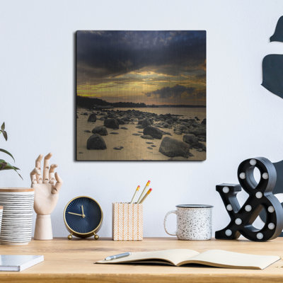 «Rocks On Beach 1» par Photoinc Studio, art mural en métal