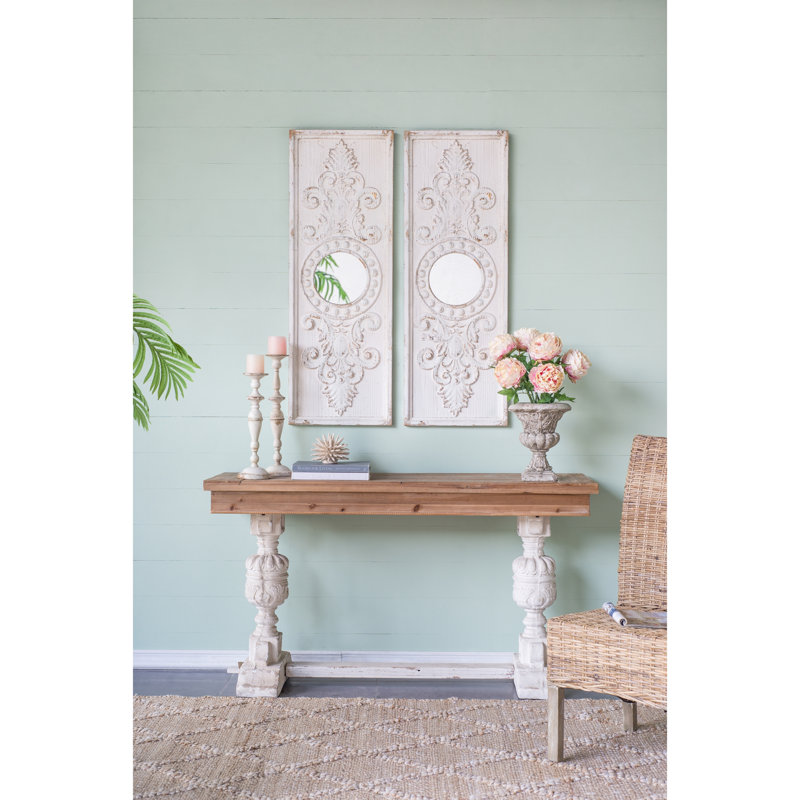 Panneaux en bois blanc vieilli avec accents de miroir