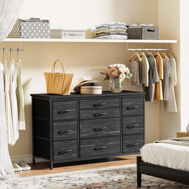 Commode pour chambre à coucher Meuble télé 55 po avec prise de courant et commode large à DEL avec 10 grands tiroirs, Brun