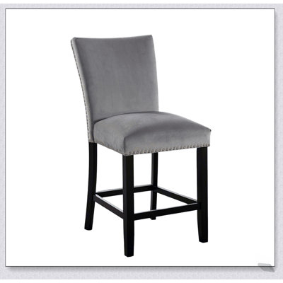 Ensemble attrayant de chaises à hauteur de comptoir 2 pièces avec sièges en flanelle grise et garniture cloutée pour la salle à manger et la cuisine