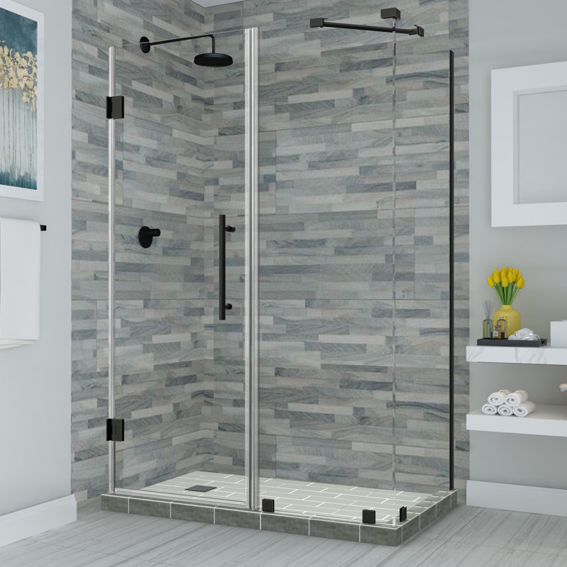 Cabine de douche rectangulaire à charnière sans cadre 58,25 po x 72 po Bromley