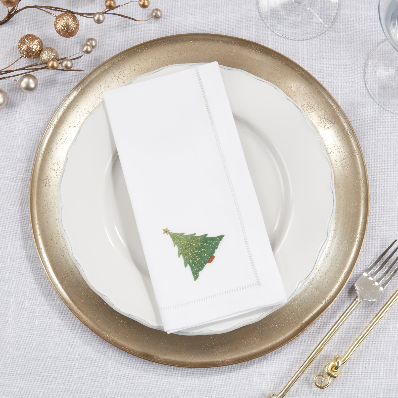 The Broderie Collection The Broderie Cotton Napkin, Green Christmas Tree