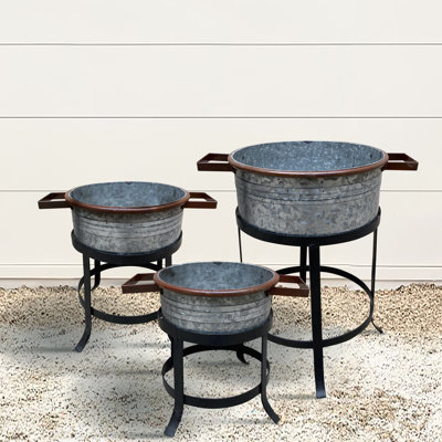 Tayzlee Metal Pot Planter
