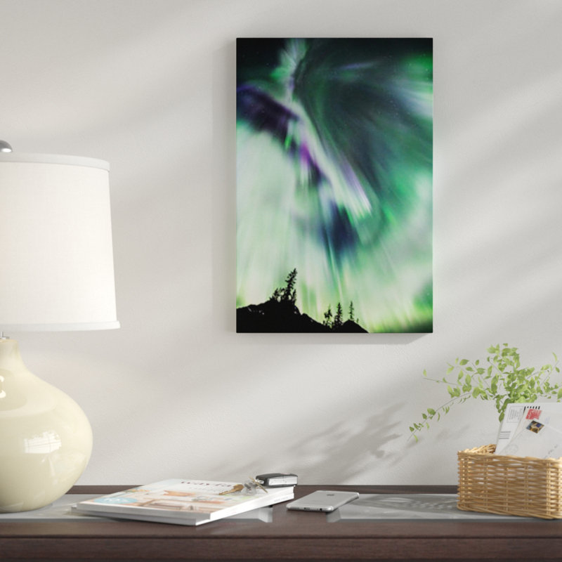 «Aurora Borealis III», impression sur toile, H 26 po x l 18 po x P 1,5 po, Toile tendue, Pas de tapis