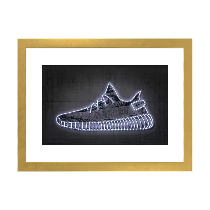 « Sneaker Y » par octave Mielu-impression d’art graphique, Papier encadré doré, Blanc, H 24 po x l 32 po x P 1 po