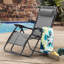Ensemble de 2 chaises longues Zero Gravity, chaises de patio inclinables et pliantes avec porte-gobelet et appui-tête-249977768