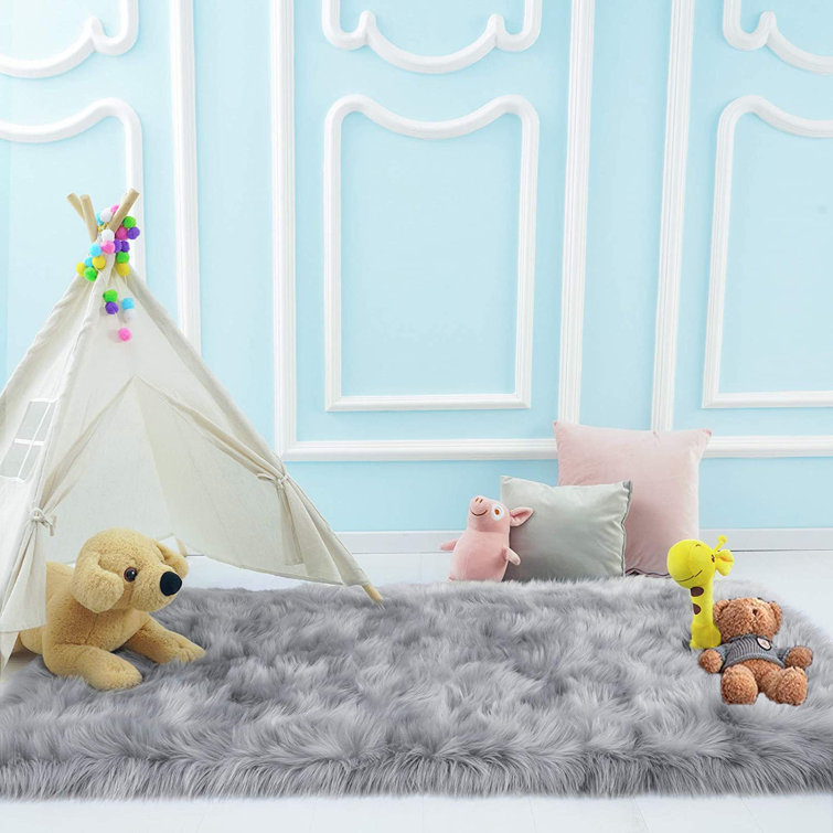 Glendine Faux Sheepskin Indoor Rug