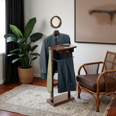 Valet Ezra