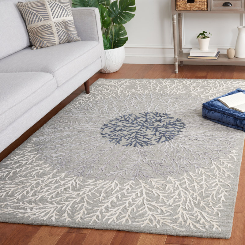 Soho Hand Tufted Wool/Cotton/Viscose Floral Rug in Ivory/Gray, Rectangle 5' x 8'
