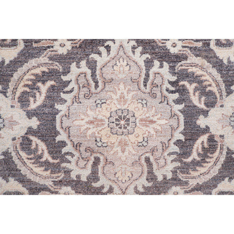 Tapis gris foncé et ivoire noué à la main de haute qualité