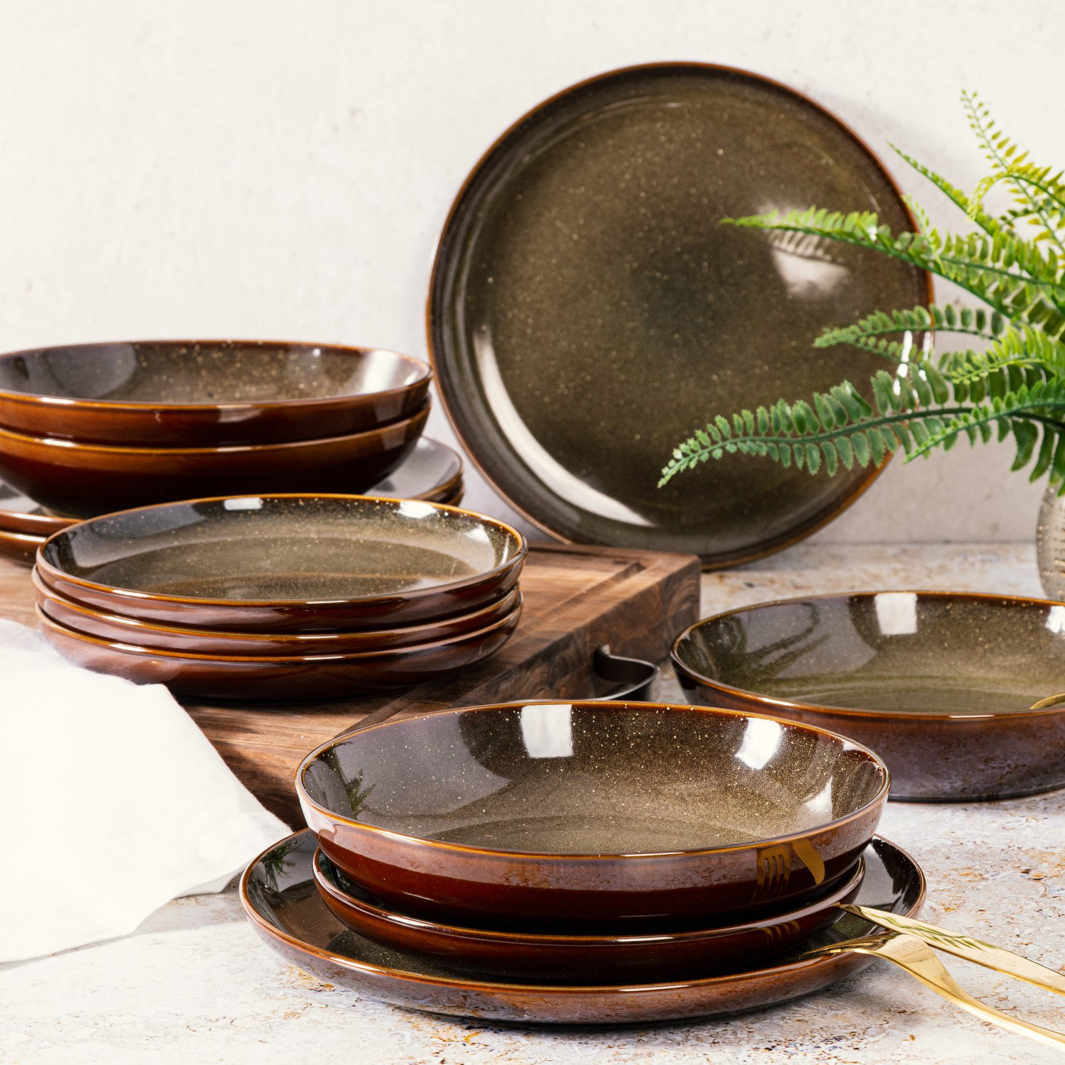 Edwina Stoneware Dinnerware Set