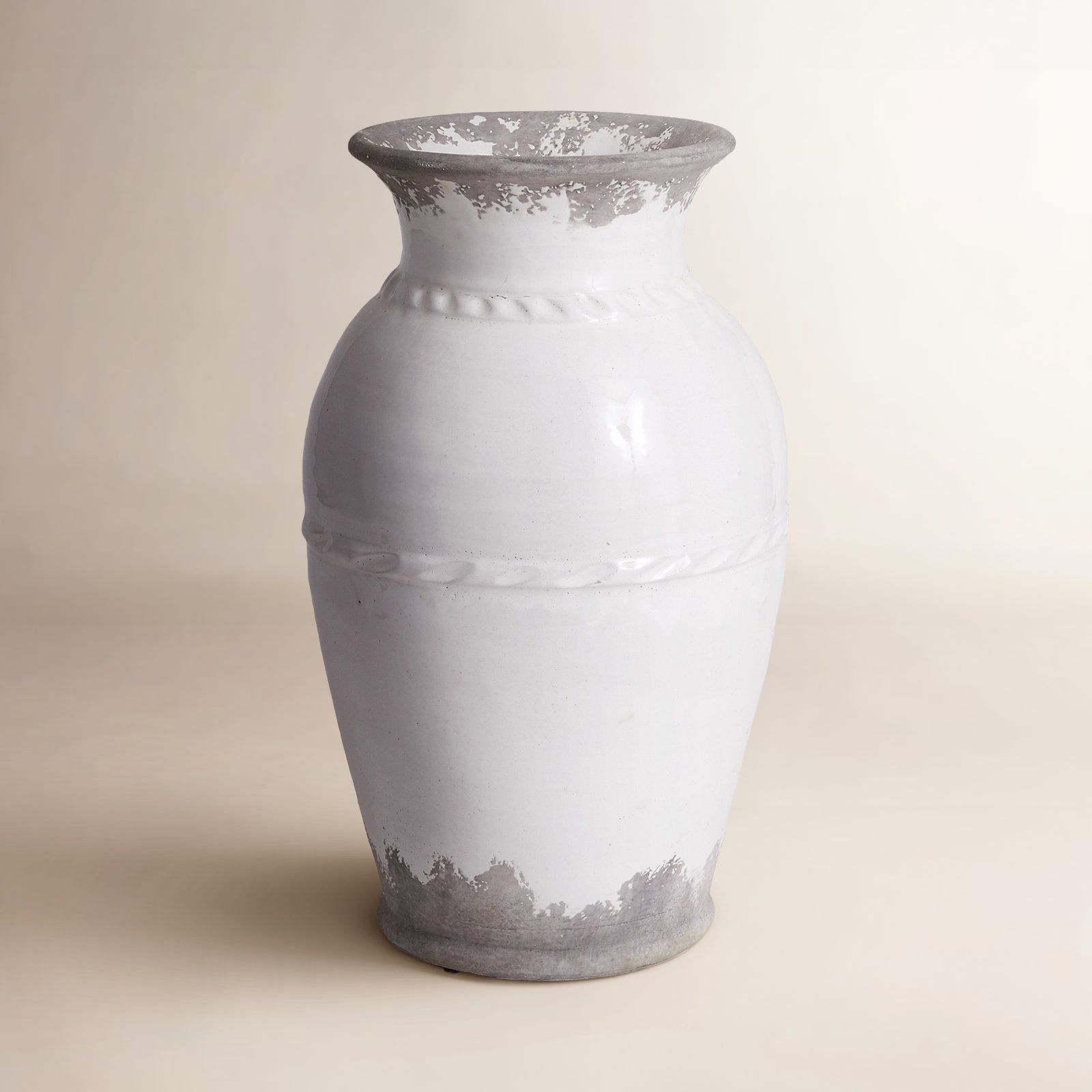 Arthurs 18.7'' Handmade Terracotta Table Vase