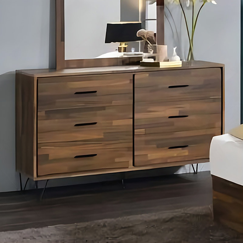 Commode à finition noyer