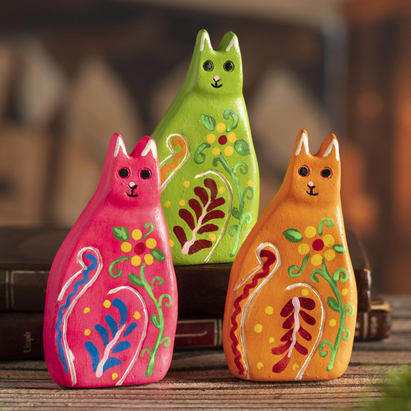Cat Figurines & Collectibles