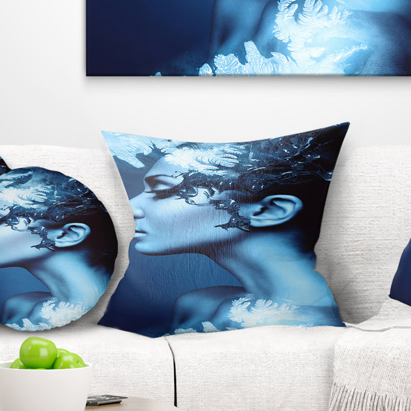 Femme hivernale avec éclaboussures - Portrait imprimé coussin, 18 po x 18 po, Coussin décoratif