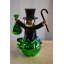 Statue monopole joyeux abstrait et géométrique Altaf assis sur un sac d'argent 12 po x 10 po x H 16 po