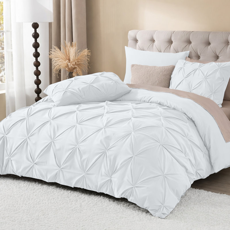 Luxurious Microfiber Pintuck Design Duvet Cover With Pillowcases , Super King Duvet Cover + 2 Standard Pillowcases, White