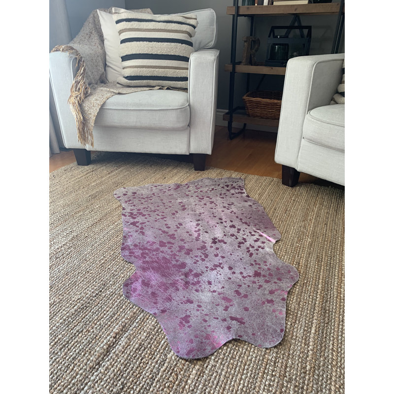 Mini tapis rose en peau de vache fabriqué à la main (46 po x 40 po)
