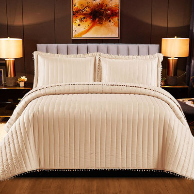Alivea Throw Blanket