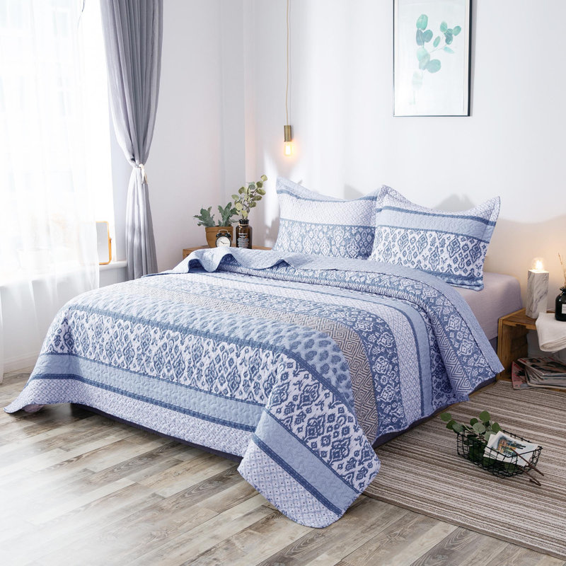 Frost Blue Twin Reversible Microfiber Quilt Set