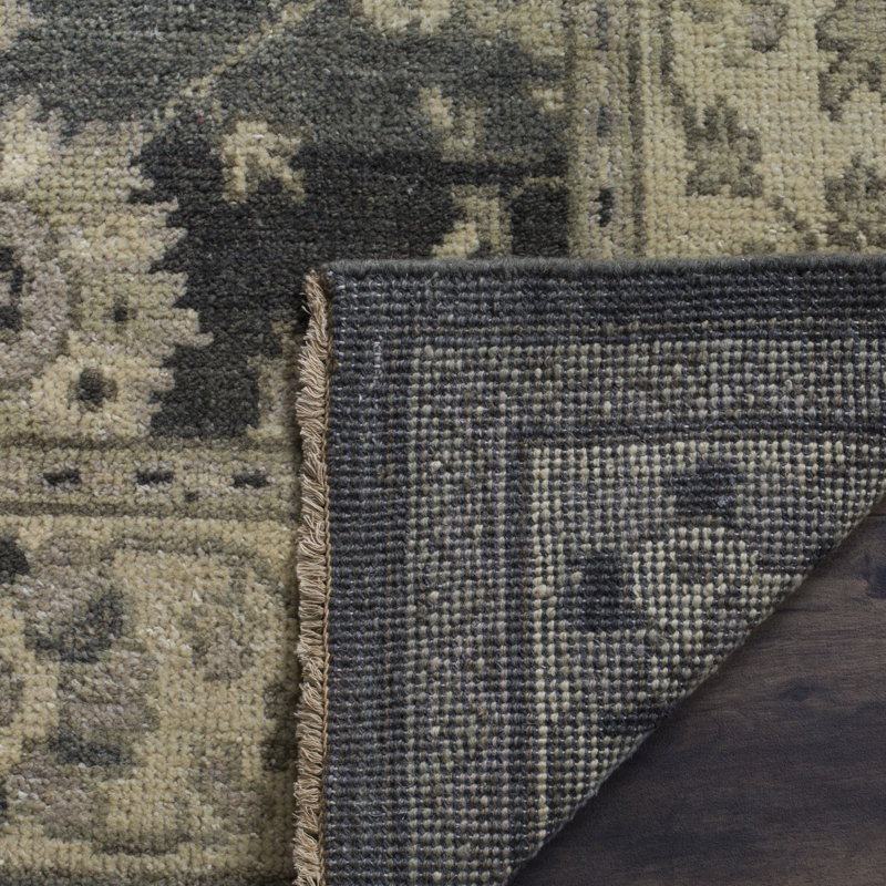 Sivas Hand-Knotted Gray/Ivory Area Rug, Rectangle 9' x 12'