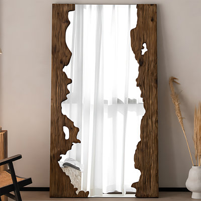 Miroir pleine grandeur en pin irrégulier Wabi-Sabi