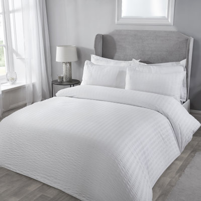 Lederer Polyester Solid Colour Duvet Cover Set with Pillowcases Included