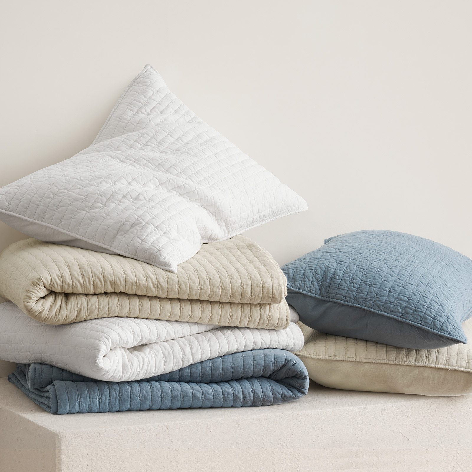 Cross Stitch Cotton Quilt set, Queen, Bright White