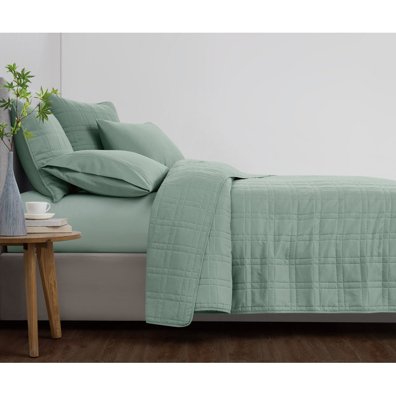 Cannon Solid Quilt Set, Queen Quilt + 2 Shams, Green