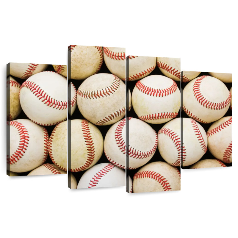 Aged baseballs Sireci, H 27 po x l 43 po