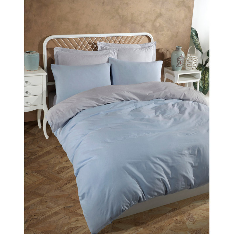 Luxury King Quilt Cover Set, Light Blue & Grey, 94.5 x 86.6 inches | 65% Cotton / 35% Polyester, 120 Thread Count | Machine Washable, Button Closure Duvet, Envelope Pillowcases (2) | Elegant Home Décor