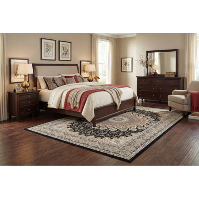 Tapis bleu marine oriental