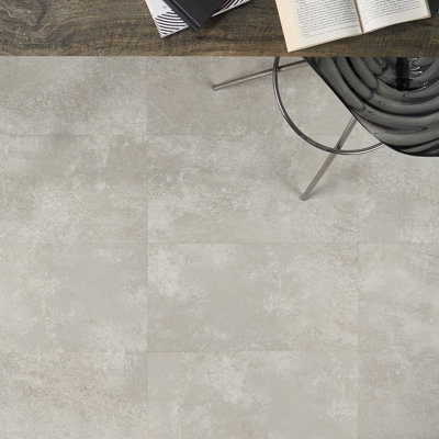 6mil Metalcrete 12,4 po. X 24,4 po. Revêtement de sol en carrelage de vinyle imperméable et adhésif (42,04 pieds carrés / caisse)