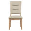 Chaises de salle à manger rustiques en chêne rustique (2 pièces), siège et dossier recouverts de tissu beige, structure à dossier en bois à finition latérale (de 2), rembourrée, design