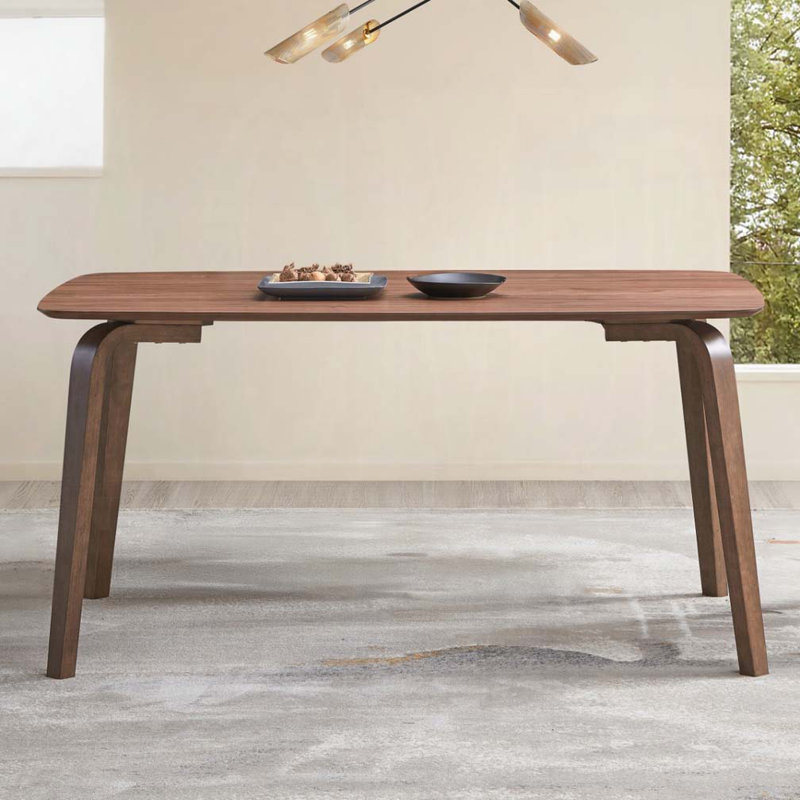 Table de salle à manger en bois